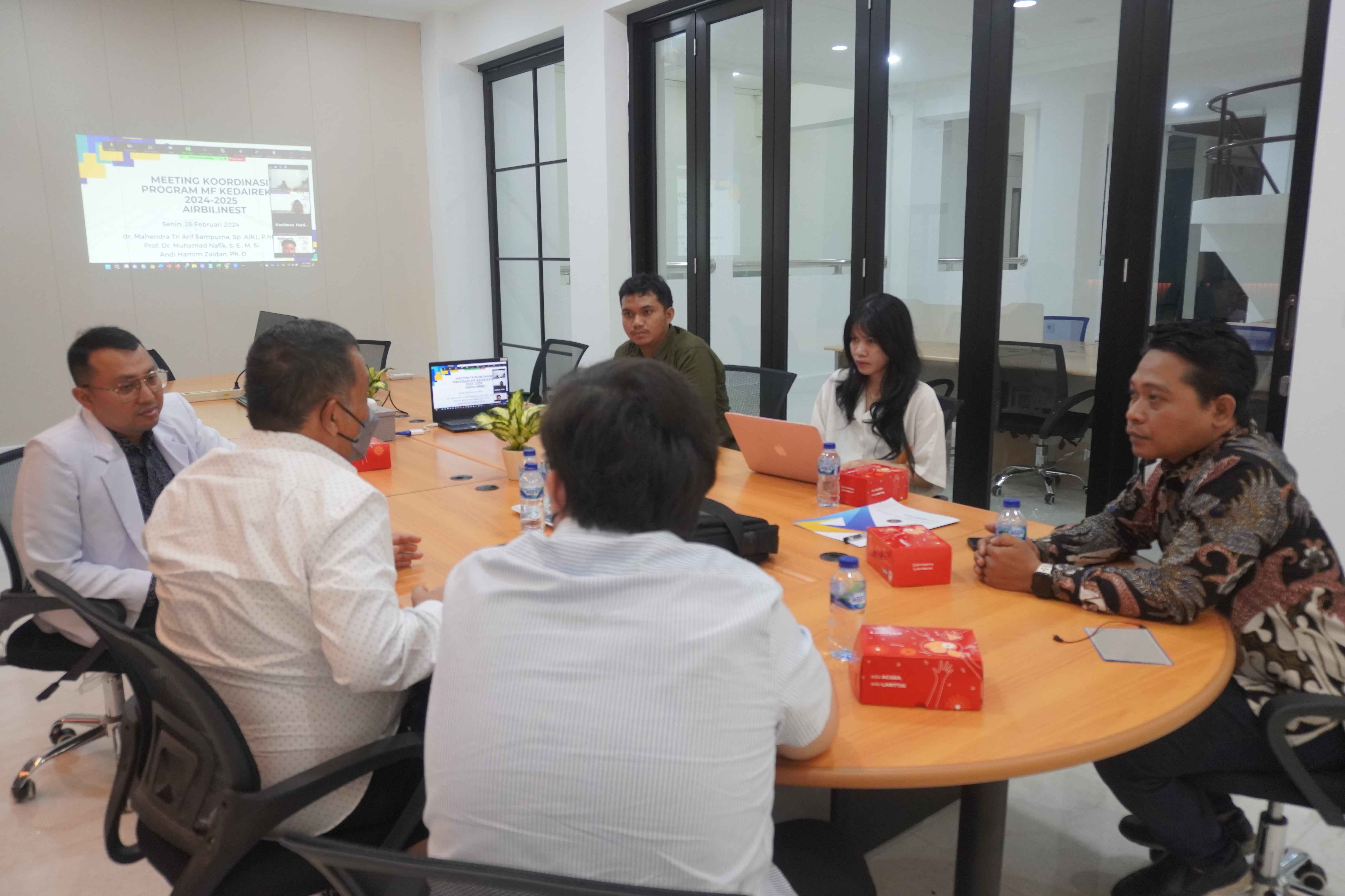 Langkah Inovatif: LIHTR dan PT. Sarandi Karya Nugraha Berkolaborasi untuk Kembangkan Alat Fototerapi Portable demi Penanganan Bayi Kuning
