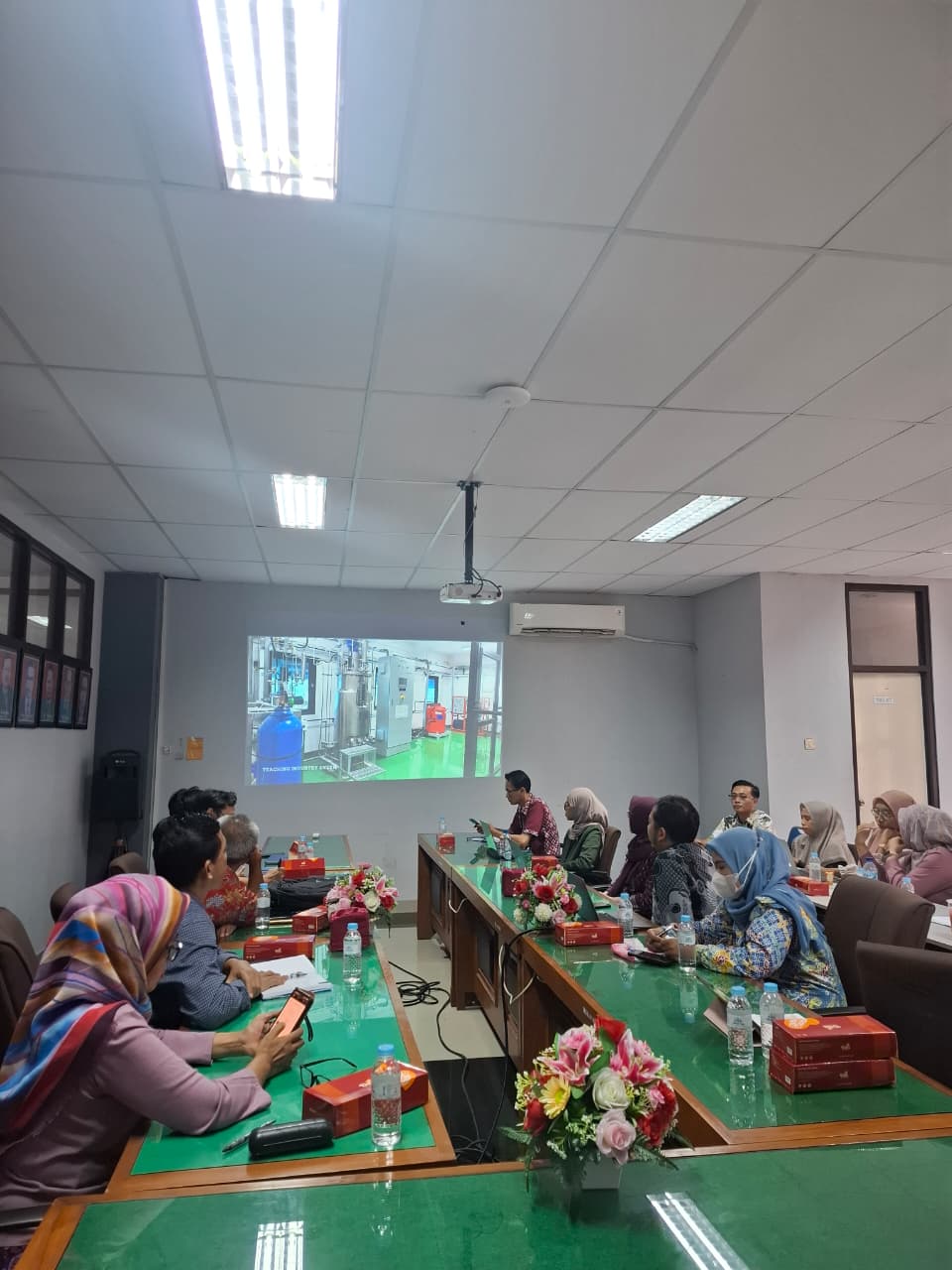 LIHTR Memperkuat Jejaring melalui Kunjungan Kerja ke UNESA